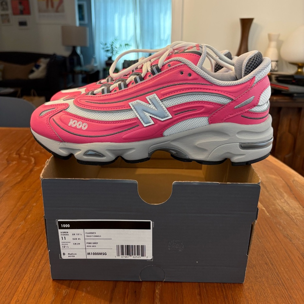 Brand new Men’s New Balance 1000 in hot pink & grey!  Size 11